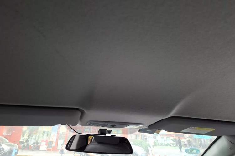 Used Mitsubishi ASX 2013 2.0L CVT Two-Wheel Drive Elite Edition Headliner