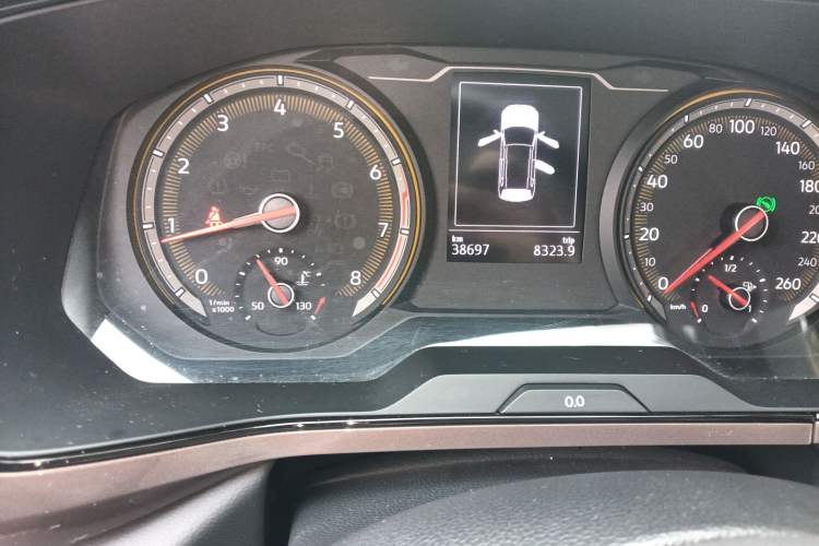 Used Volkswagen Tharu 2021 280TSI Two-Wheel-Drive Luxury Plus Edition Odometer Close Up