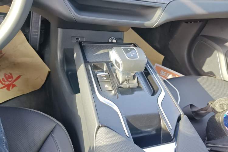 Used Hongqi E-QM5 2021 Charging Version Flagship Edition Gear Lever