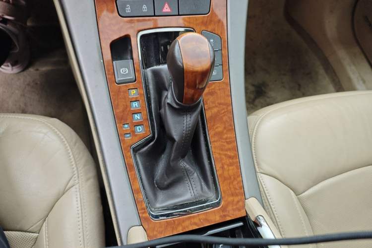 Used Buick LaCrosse 2011 2.4L SIDI Luxury Edition Gear Lever