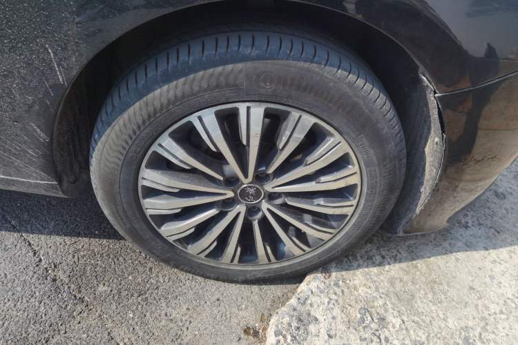 Used Hongqi H7 2017 1.8T Tech Model Right Front Wheel Hub