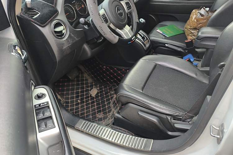 Used Jeep Compass 2014 Revised Version 2.4L Four-Wheel Drive Comfort Edition Driver Seat