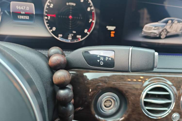 Used Mercedes-Benz S-Class 2018 S 320 L
