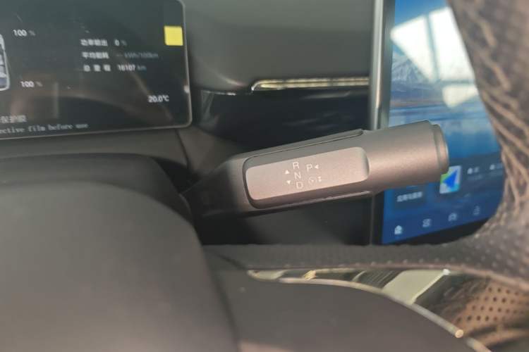 Used AION RT 2025 650 LiDAR Edition Gear Lever