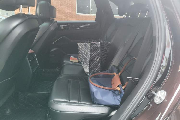 Used Porsche Cayenne 2019 Cayenne 3.0T Left Rear Seat