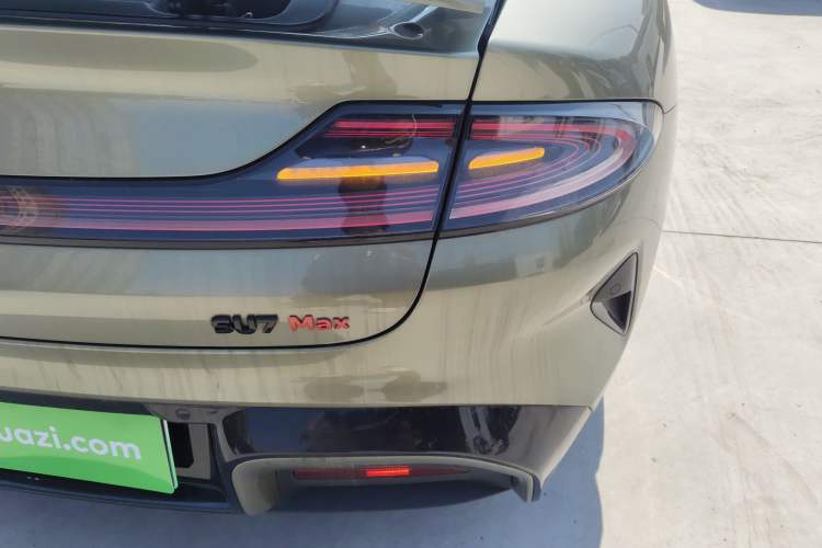 Used Xiaomi Auto SU7 2024 Four-Wheel Drive Ultra-Long Range Advanced Intelligent Driving Max Edition