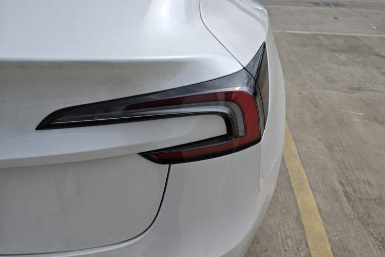 Used Tesla Model 3 2023 Rear-Wheel-Drive Version Right Rear Taillight