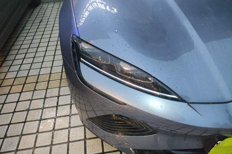 Used BYD Seal 2022 700 km Long-Range Rear-Wheel-Drive Version Right Front Headlight