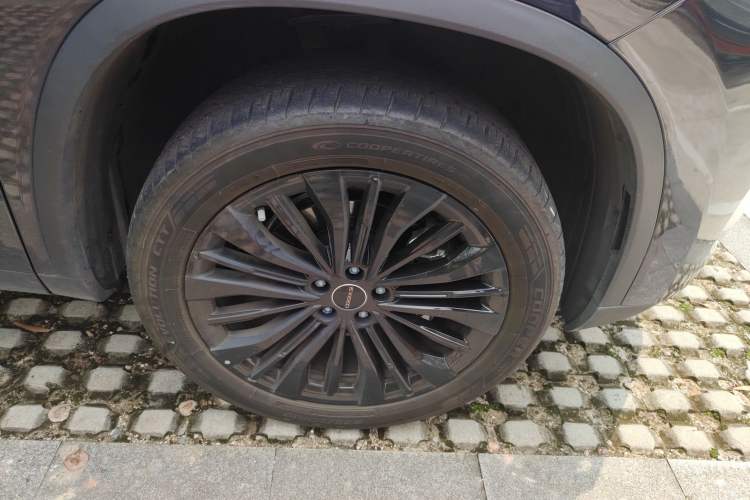 Used EXEED Lingyun 2024 300T Two-Wheel Drive Starlight Edition Right Front Wheel Hub