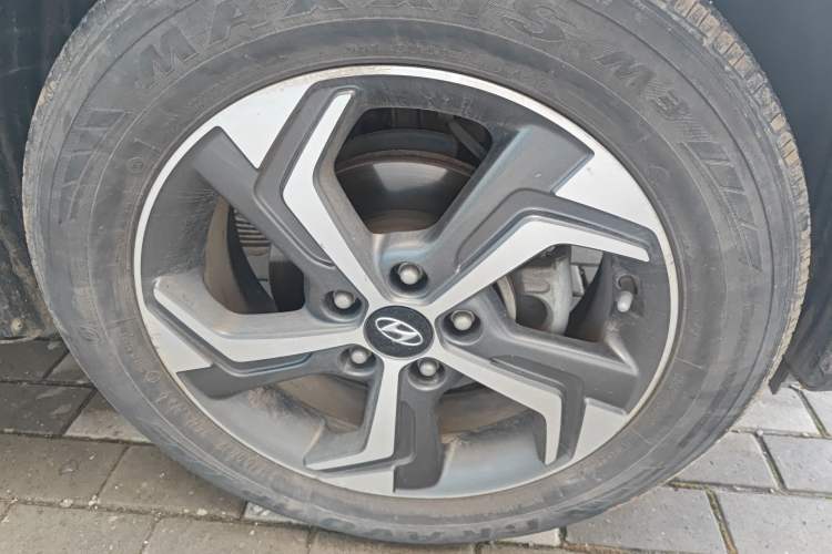 Used Hyundai ix25 2017 1.6L Automatic Smart Version Right Front Wheel Hub