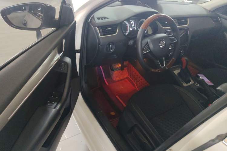 Used Skoda Octavia 2020 TSI280 DSG SmartDrive Luxury Edition