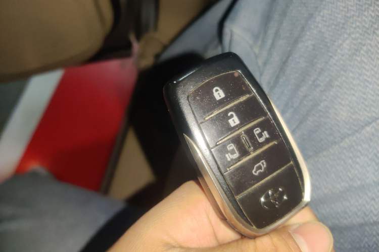 Used Toyota Previa 2012 2.4L 7-Seater Luxury Edition