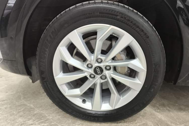 Used Audi Q5L 2022 40T Luxury Dynamic Model
