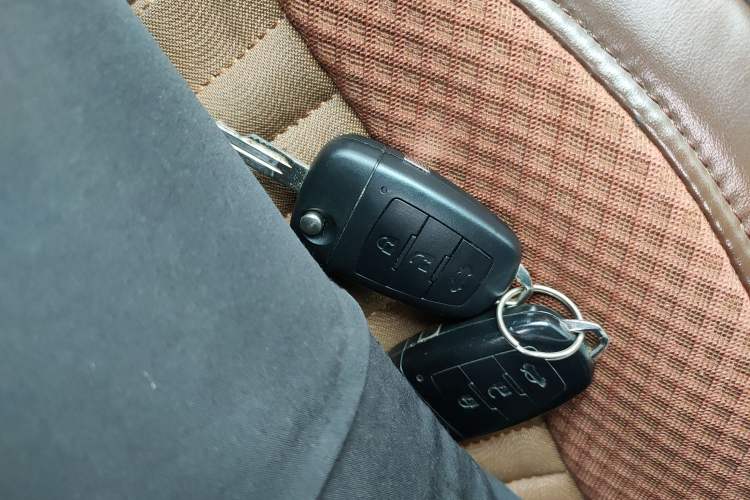 Used Bestune X80 2016 2.0L manual base trim
