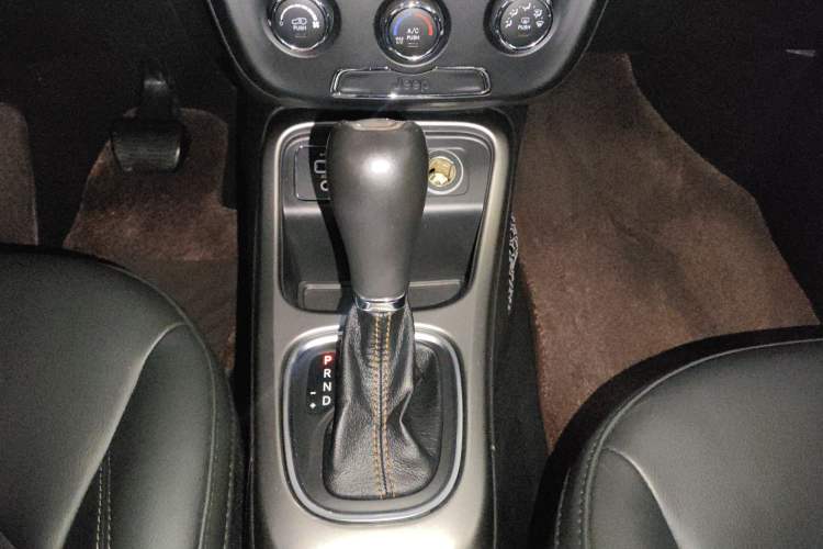 Used Jeep Compass 2017 200T Automatic Comfort Edition
