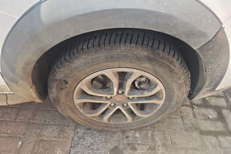 Used FORTHING Joyear X3 2015 1.5L Comfort Model Right Front Wheel Hub