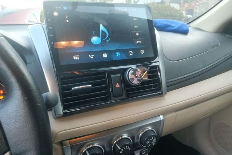 Used Toyota YARiS L Zhi Xuan 2015 1.5E Automatic Charm Edition