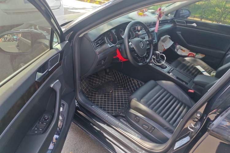 Used Volkswagen Magotan 2019 330TSI DSG Leading Model China VI Standard
