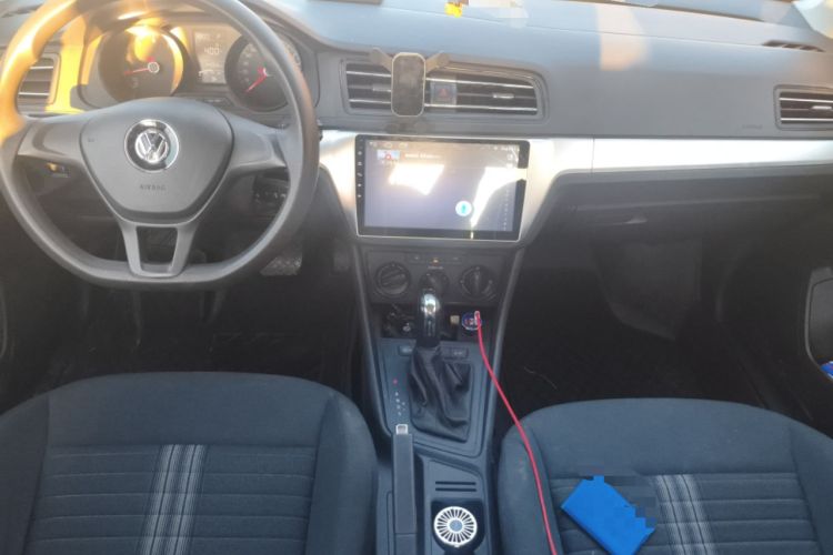 Used Volkswagen Lavida 2019 Lavida Start 1.5L Automatic Trendy Version China VI Standard Center Console