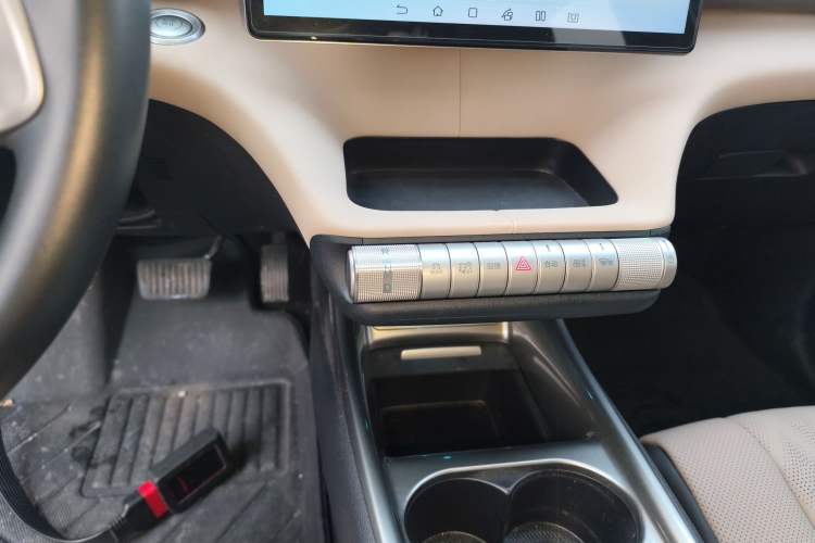 Used BYD Dolphin 2024 Honor Edition 302km Dynamic Version
