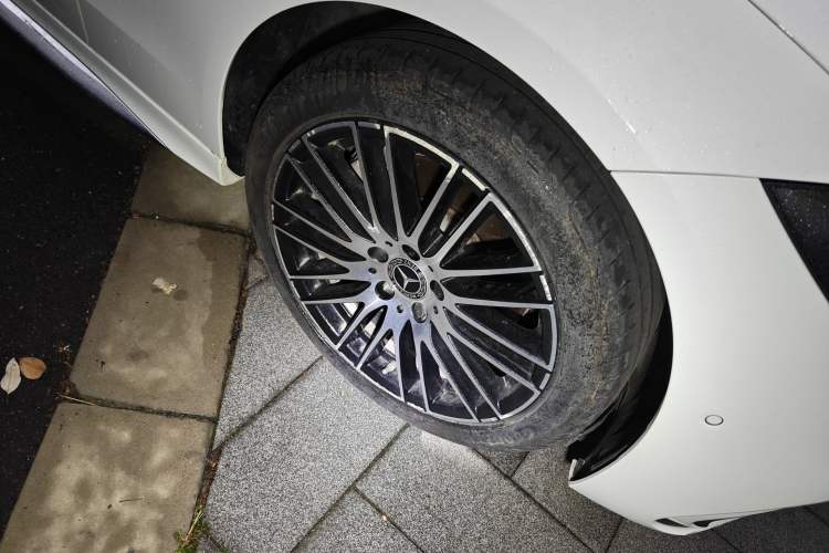 Used Mercedes-Benz C-Class 2023 Restyled C 260 L Sport Edition Right Front Wheel Hub