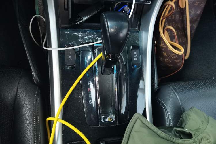 Used Honda Accord 2016 2.4L Luxury Edition Gear Lever