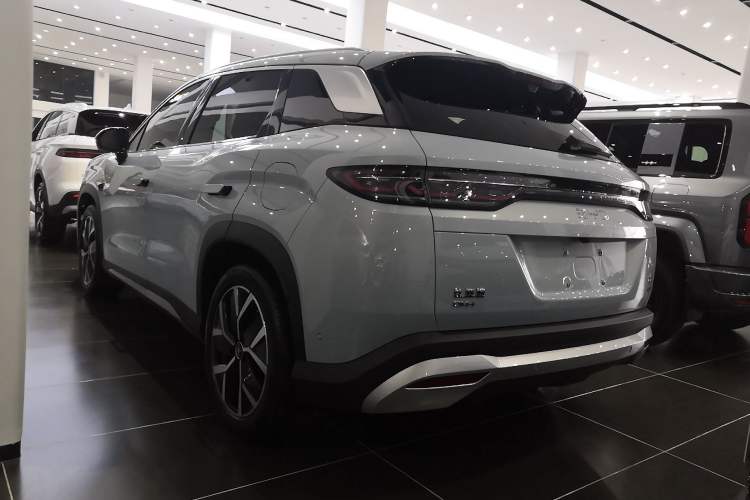 Used BYD Song L DM-i 2025 Intelligent Driving Version 160 km Beyond-Range Type Rear Left 45 Deg