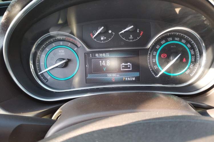 Used Buick Regal 2015 2.0L Elite Fashion Edition Instrument Cluster