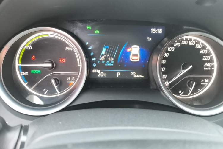 Used Toyota Camry 2019 Revised Version Dual-Engine 2.5 HG Luxury Edition Odometer Close Up