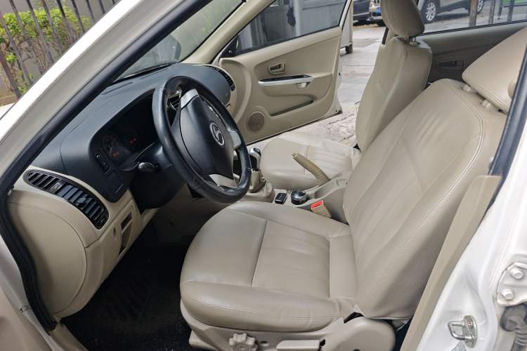 Used Soueast V3 Lingyue 2014 1.5L Manual Happiness Edition Left Front Seat
