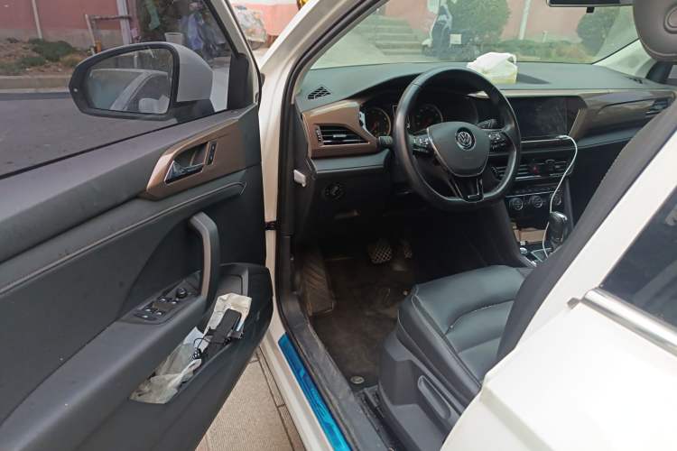 Used Volkswagen Tharu 2020 280TSI Two-Wheel Drive Luxury Edition China VI Standard
