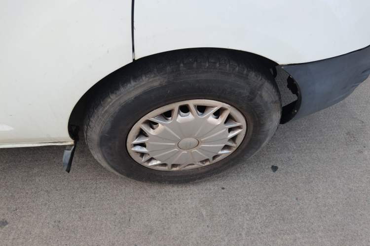 Used Ford Transit 2019 2.0T Diesel Multi-Purpose Commercial Vehicle Mid-Drive Mid-Roof 6-Seater China VI Standard Right Front Wheel Hub