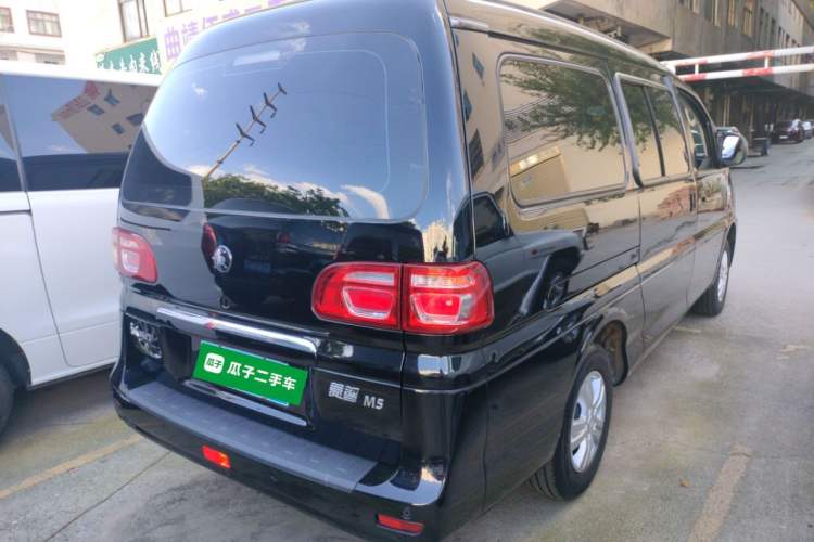 Used FORTHING Lingzhi 2023 M5L 1.6L Base Model 7 Seats
