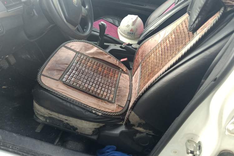 Used Roewe 350 2015 1.5L Manual Luxury Sunroof Edition