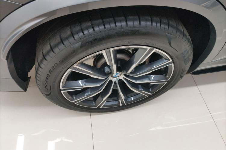 Used BMW X5 2022 Restyled xDrive 30Li Luxury Version M Sport Package
