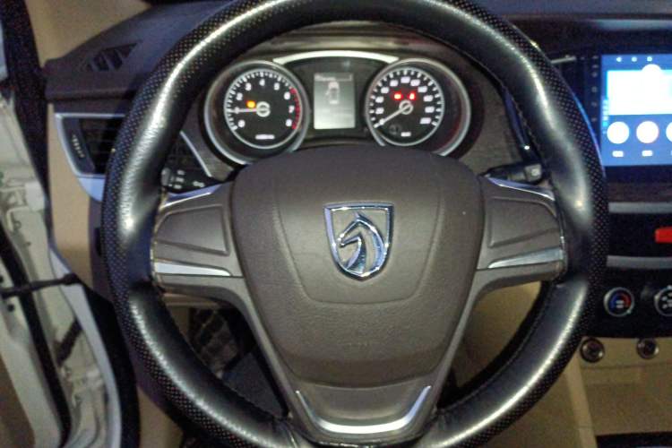 Used Wuling 730 2020 Commercial Vehicle 1.5L Manual Value Edition 7 Seats
