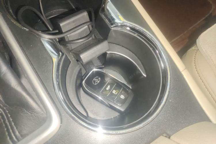 Used Toyota Highlander 2018 2.0T Four-Wheel Drive Elite Edition 7 Seats China VI Standard