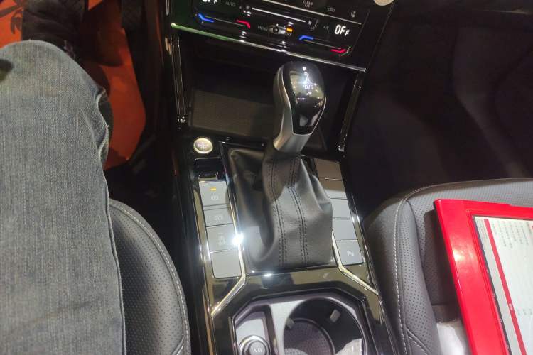 Used Volkswagen Passat 2026 Model, Outstanding 380TSI Xingkong Longteng Edition