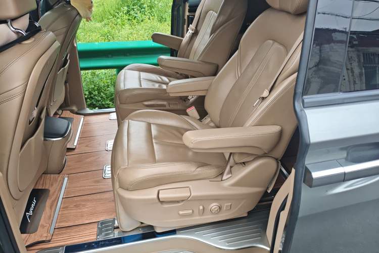 Used Buick GL8 2018 ES 28T Flagship Model China VI Standard Left Rear Seat