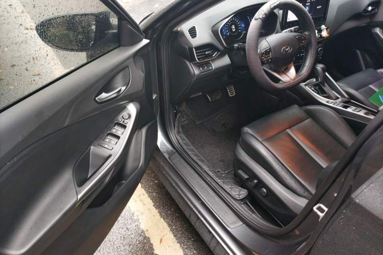 Used Hyundai Lafesta 2019 280TGDi Smart Speed Version China VI Standard Driver Seat