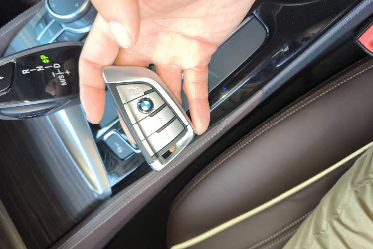 Used BMW 5 Series New Energy 2019 Updated Version 530Le Luxury Package Vehicle Key