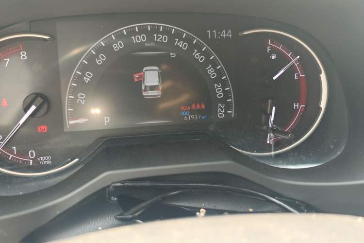 Used Toyota RAV4 2020 2.0L CVT Two-Wheel Drive Fashion PLUS Edition Odometer Close Up