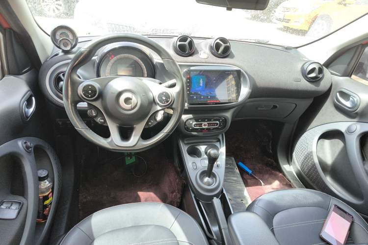 Used smart forfour 2016 0.9T 66 kW Pioneer Edition