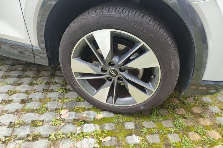 Used Audi Q2L 2022 35 TFSI Fashionable and Elegant Model Right Front Wheel Hub