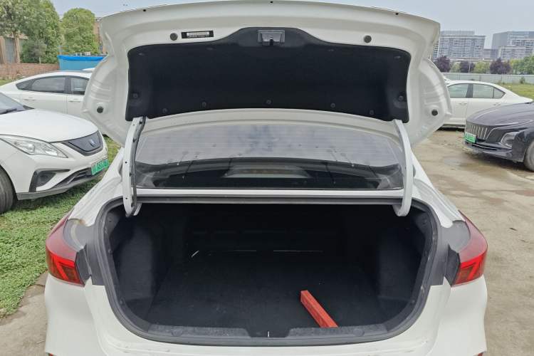 Used CHANGAN Eado New Energy 2022 EV460 Smart Ride-Hailing Edition – Lithium Iron Phosphate Trunk