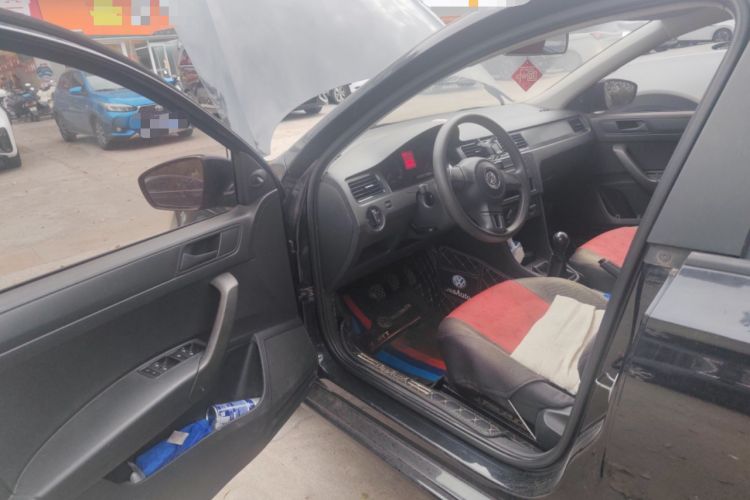 Used Volkswagen Santana 2013 1.6L Manual Fashion Edition Driver Seat