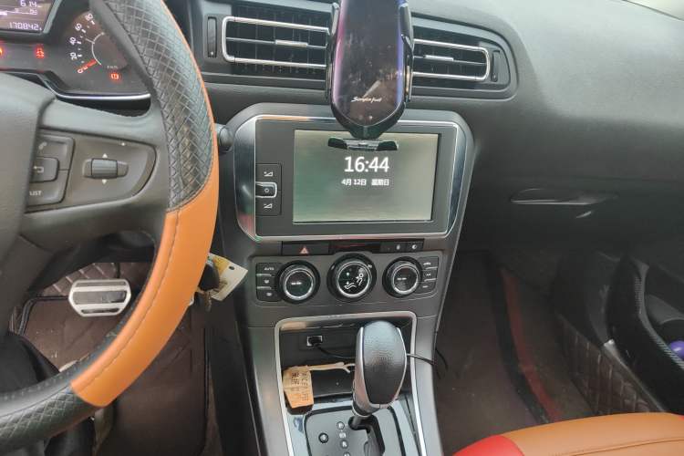 Used Citroen C4 Sega 2016 1.6L Automatic Luxury Model Audio And AC Panel