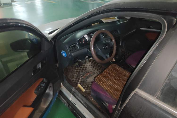 Used Volkswagen Lavida 2015 1.6L Manual Fashion Edition