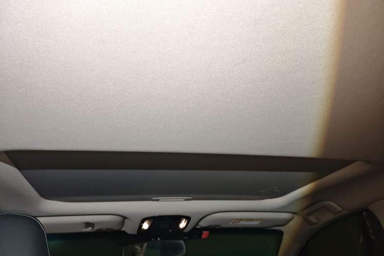 Used Toyota Harrier 2023 Dual-Engine 2.5L CVT Two-Wheel Drive Luxury Edition Headliner