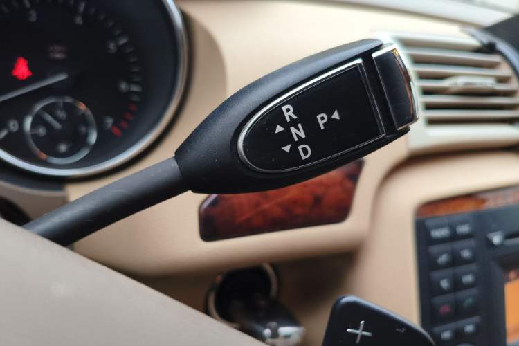 Used Mercedes-Benz R-Class 2009 R 300 L Business Model